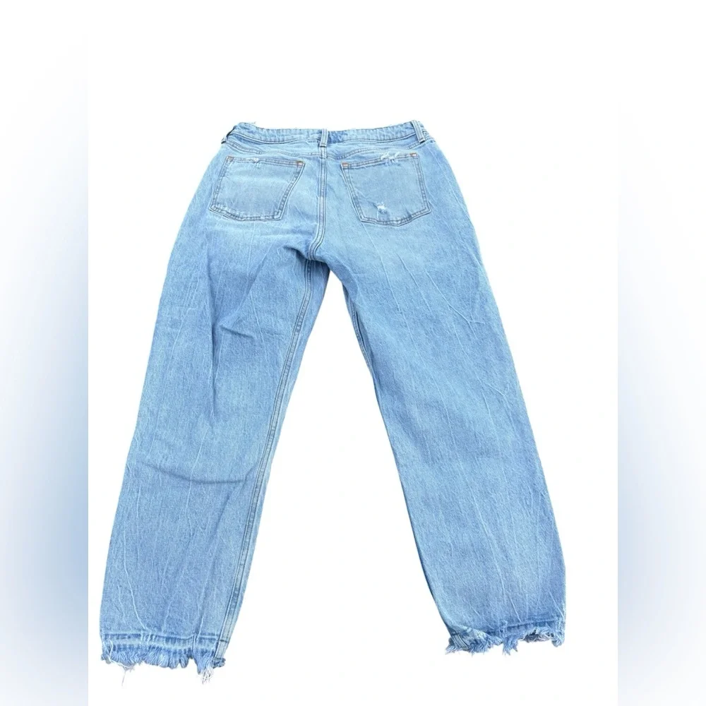 Abercrombie & Fitch Curve Love High Rise Mom Jeans Light Wash Raw Hem - Picture 2 of 5